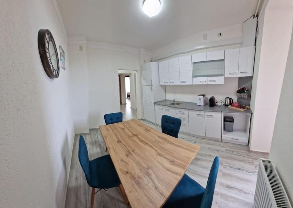Ori Modern Apart Malul Muresului , Arad Exterior foto
